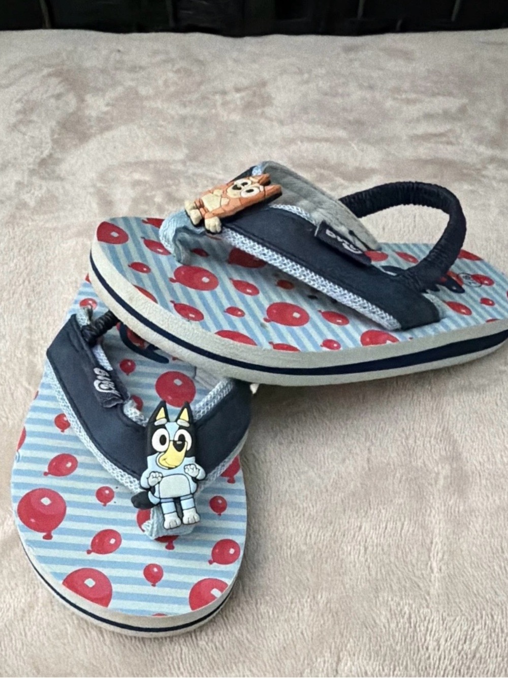 Bluey Navy & Light Blue Kids Balloon Print Flip Flop Sandals, Size 7/8C